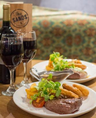 Burntisland Hotel | Oceanfront Escape at Burntisland Sands Hotel with Great Amenities