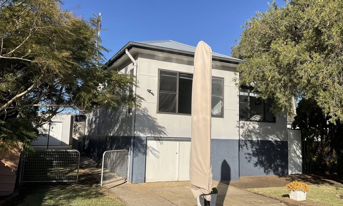 Shoalhaven House | Family-Friendly Burrill Lake Accommodation Near the Channel