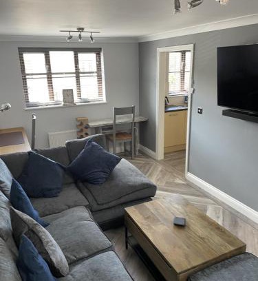 Burry Port Apartment | Pet-Friendly Burry Port Harbour Apartment with Ocean Views