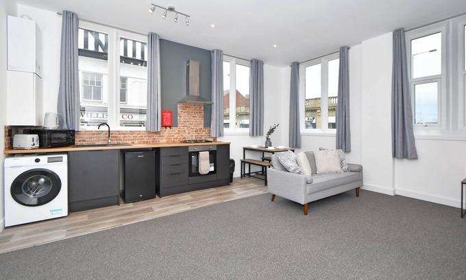 Burton on Trent Apartment | Cozy Burton Apartments: Free WiFi & Parking for 2 Guests