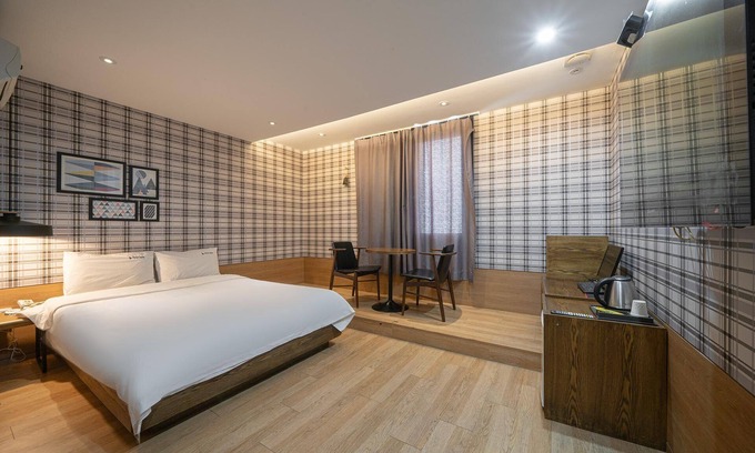 Dongnae District Hotel | Eco-Friendly Comfort at Busan Oncheonjang Hotel Ignis