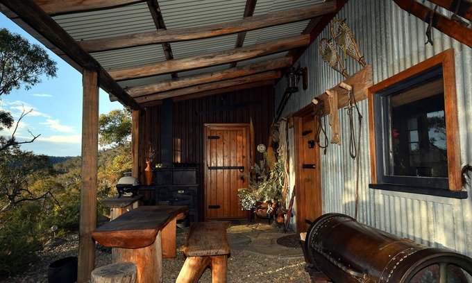 Jindabyne Cottage | Discover Bush Grove by the Snowy River - Family-Friendly Stay