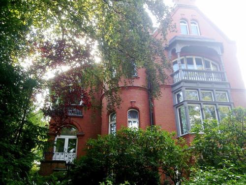 Wuppertal Apartment | Top-Rated Business Apartment in Briller Viertel for Families