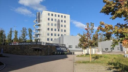 Heimsheim Hotel | Convenient Business Motel with Free WiFi and Breakfast To Go