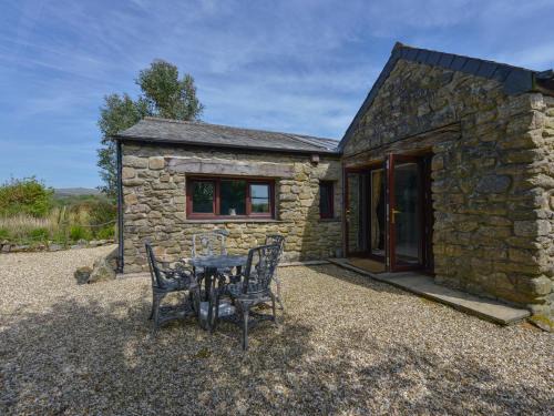 Yelverton House | Discover Buster Barn: Pet-Friendly Retreat, 4-Star Stay