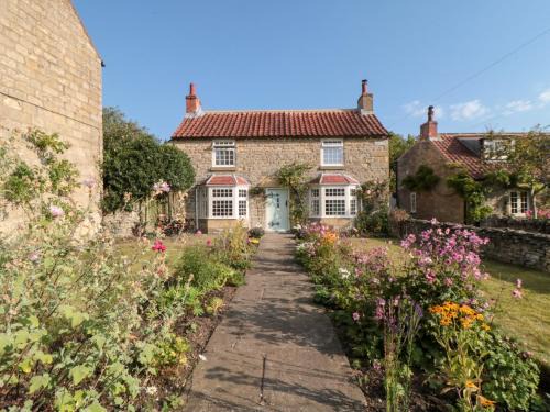 Lockton House | Experience Bute Cottage: Pet & Child Friendly Retreat