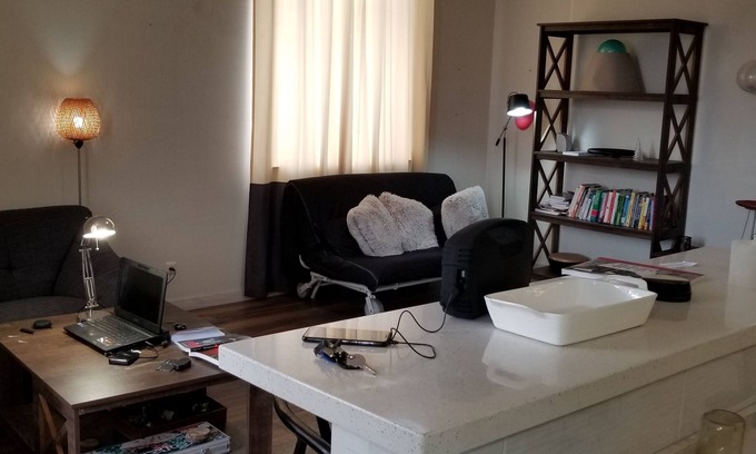 Saburtalo Apartment | Delightful Stay at Buto's Place for Couples and Friends