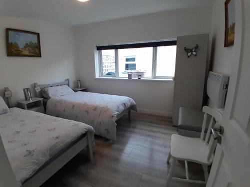 Tudenham Apartment | Cozy Butterfly Cottage Retreat with Spa Amenities
