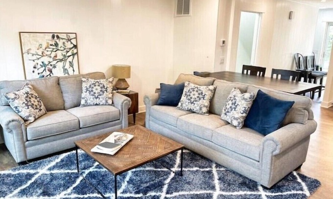 Bella Vista Apartment | Perfect BV Getaway: 3 Bedroom Retreat for Families