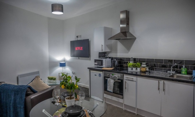 Leeds Apartment | Cozy 1 Bed Apartment at BV Homely, Shallow Hill Leeds