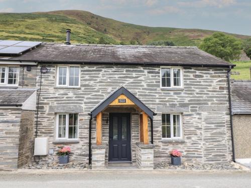 Dinas Mawddwy House | Family-Friendly Retreat at Bwthyn Camlan Awaits You