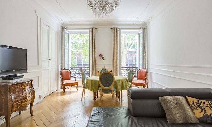 Saint-Victor Apartment | Experience Elegance by Boulevard Saint Germain - Top Rated