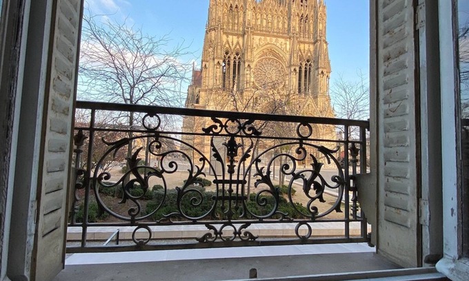 Reims City Centre Apartment | Comfortable Stay at By Le Parvis Facing Reims Cathedral