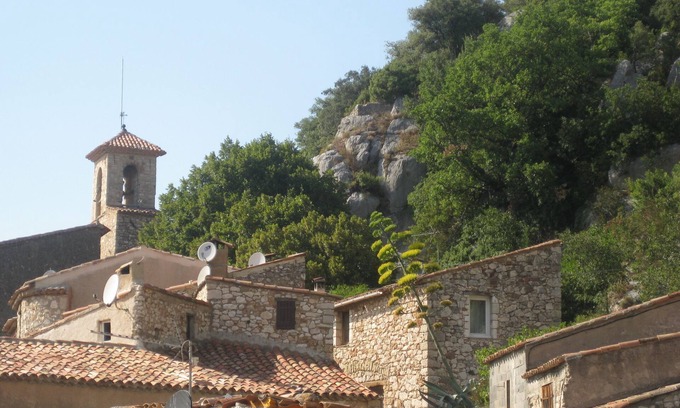 Bauduen House | Relax by the Lake of Sainte Croix with Oceanfront Views