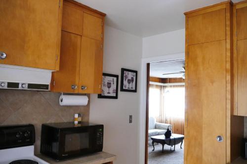 Clearlake Apartment | Relax by the Lake with Private Beach and Oceanfront Views