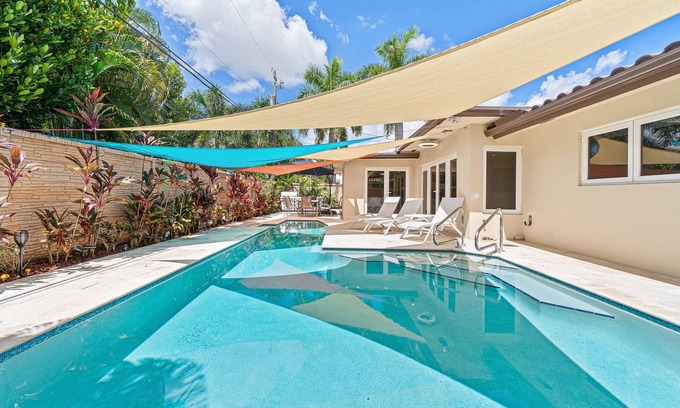 Bel Air House | Relaxing Oceanfront Villas with Private Pool Steps from Beach