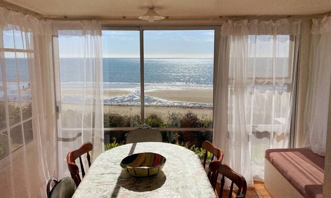 Parapara House | Beachside Retreat at By the Sea Shaw - Ideal for Families