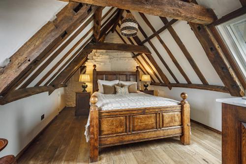Holt Bed & Breakfast | Indulge in Byfords: A 5-Star Retreat with Family Amenities
