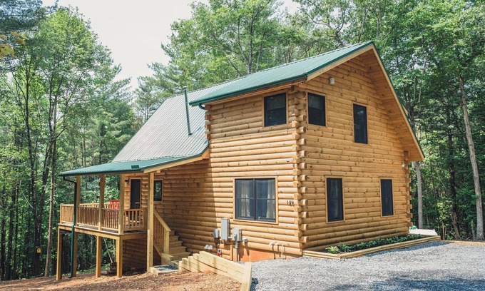 Ellijay Cabin | Experience Byrd View Mountain Lodge with Family-Friendly Perks