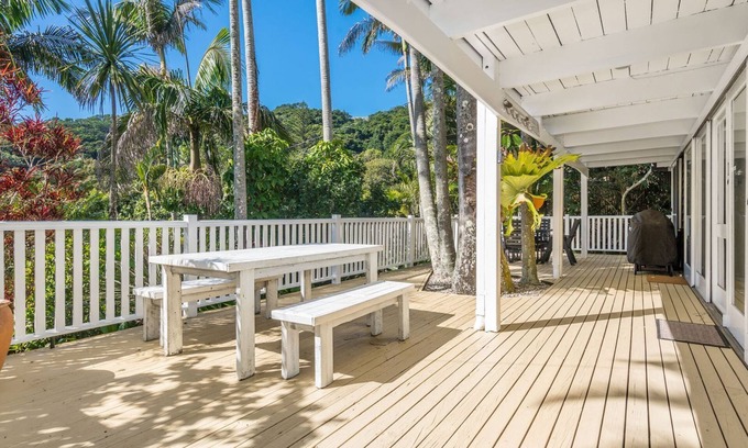 Byron Bay House | Oceanfront Byron Bay Homes with Pool & Perfect Reviews