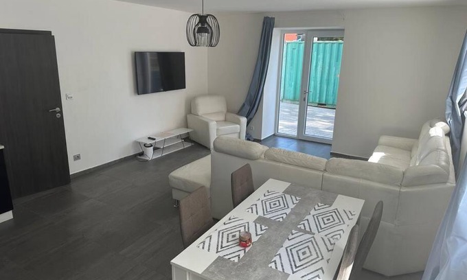 Nedvezi u Rican Apartment | Peaceful Retreat: Nature and Family-Friendly Amenities