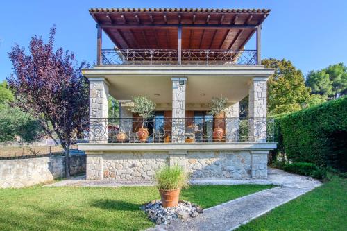 Possidi House | Family-Friendly BZ Villa Possidi: A 4-Star Retreat