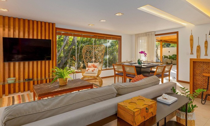 Praia Rasa House | Bz15 Just 200m from the beach! Beautiful 4-bedroom house