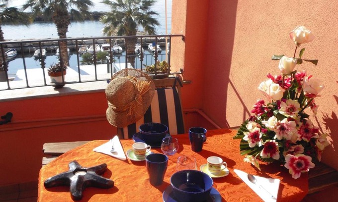 Riva Ligure Apartment | Oceanfront Escape at Cà de Matagè - Rated 9.2/10!