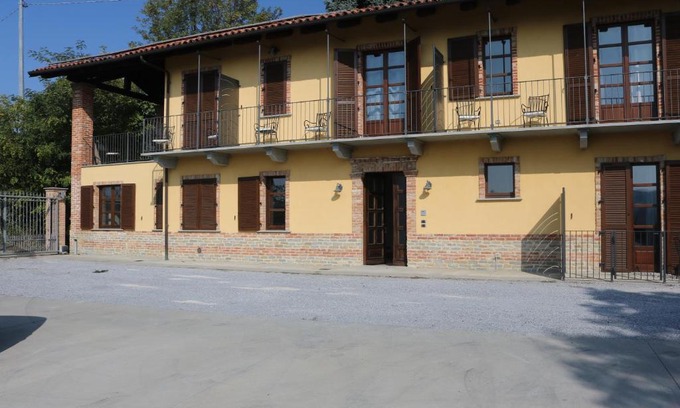 Monteu Roero Bed & Breakfast | Discover Cà del Crutin: Poolside Bliss with Breakfast Included