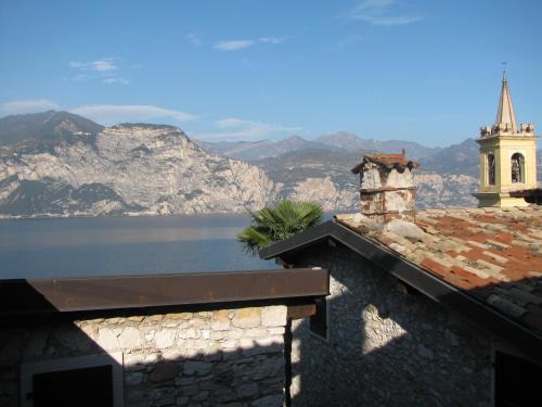 Castelletto Apartment | Pet-Friendly Cà Del Polsèt with Ocean Views & Breakfast