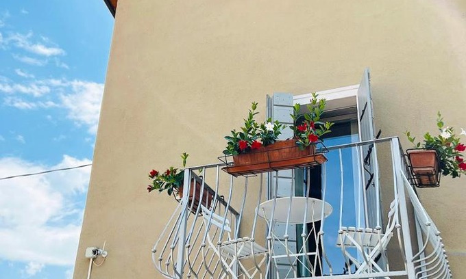 Rivoli Veronese Bed & Breakfast | Top-Rated Cà Nova B&B: Ideal Child-Friendly Getaway