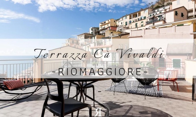 Riomaggiore Apartment | Pet-Friendly Cà Vivaldi Penthouse with Oceanfront Views