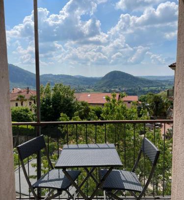 Bisuschio Apartment | Cá ai Monti
