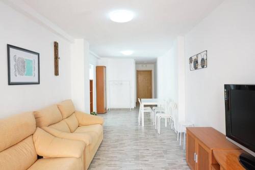 Bailen-Miraflores Apartment | Central Family-Friendly Retreat in Málaga with Great Reviews