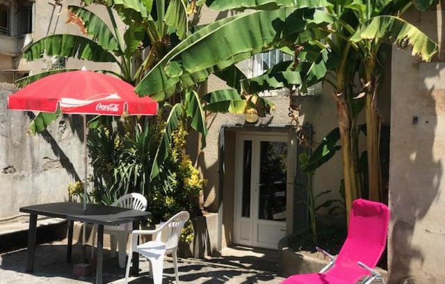 Besseges Apartment | Experience Cévennes Bessegeoises: Pet-Friendly Oceanfront Bliss