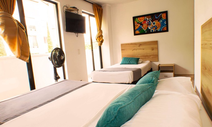 Suramericana House | Cozy Room for Three in the Heart of Estadio District