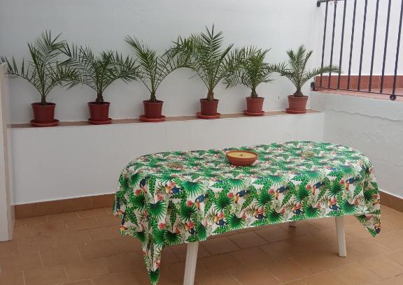 San Bartolome de la Torre House | Pet-Friendly Retreat in San Bartolomé with Top Ratings