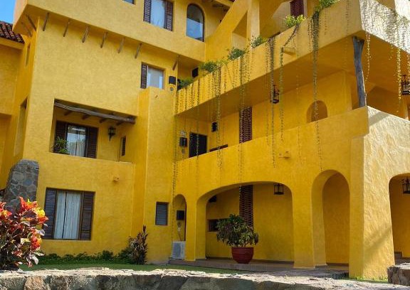 Club Santiago Apartment | Relaxing Oceanfront Retreat at Cómodo Depa en Club Santiago