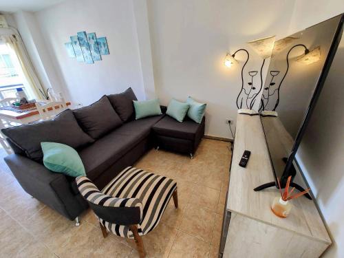 Bahia Blanca Apartment | Stylish Central Apartment: Pet-Friendly & Guest Rated 9.8