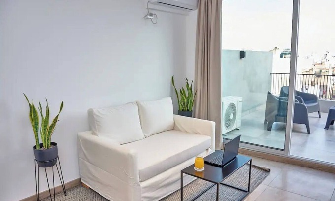 Buenos Aires Central Business District Apartment | Cozy Central Apartment for Two – Perfect Getaway Spot!