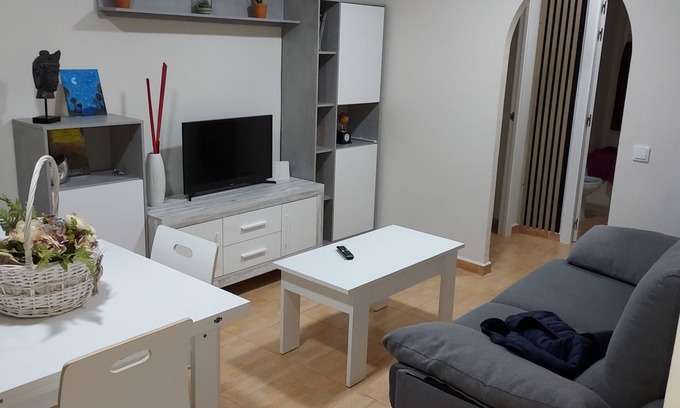 Distrito Centro Apartment | Design Apartment in Central Córdoba with Spa & Kitchen
