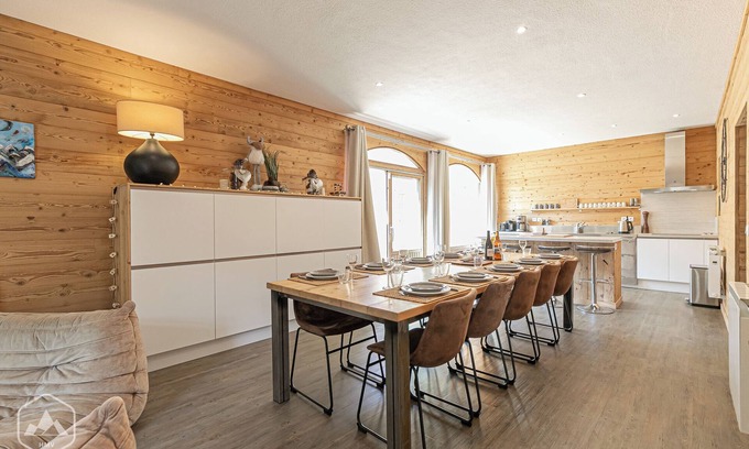 Le Bourget Apartment | Spacious Côté-bourget Apartment for Ski Lovers, 10 Guests
