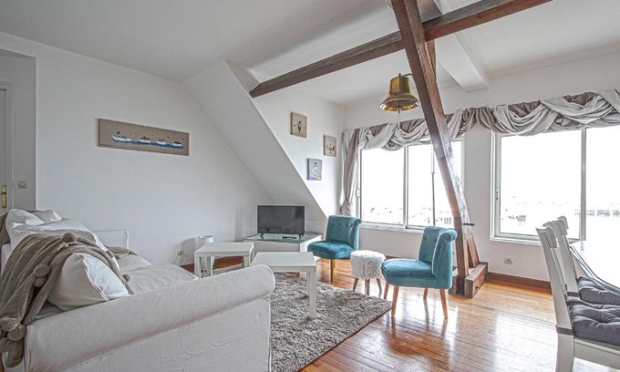 Etreham Apartment | Scenic Côté Cottage with Harbor Views and Family-Friendly Perks