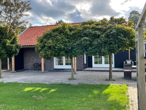 Municipality of Schouwen-Duiveland House | Beautiful Côté Jardin: Guest Rated 9.8 with Pet-Friendly Perks