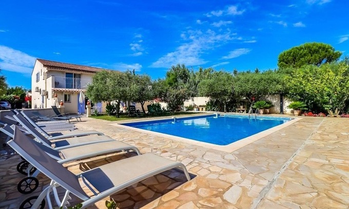 Beaucaire Apartment | Relax at Côté Oliviers 6P with Pool and Spa Access