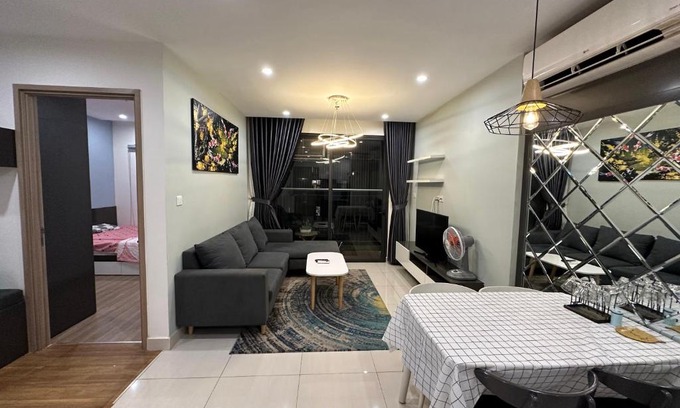 District 9 Apartment | Premier 2-Bedroom Retreat at Vinhomes Grand Park