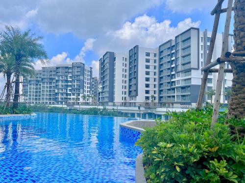 Tan Phu District Apartment | Bright 3-Bedroom Oasis at Diamond Celadon City
