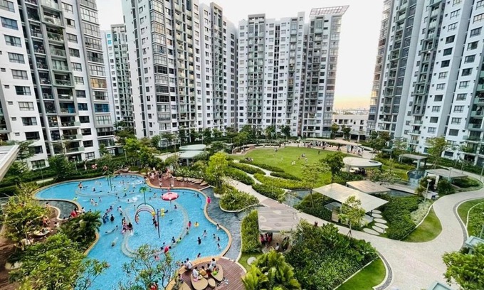 Tan Phu District Apartment | Family-Friendly Emerald 2BR Apartment with Pool Access