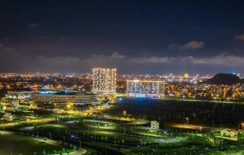 Ngu Hanh Son Apartment | Inviting Penthouse with Beach View at FPT Plaza 2