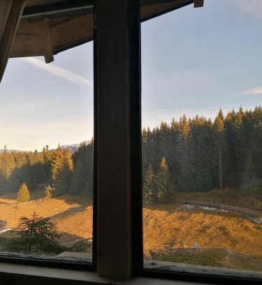 Fundata Ski Chalet | Guest Rated Căsuța Con: Ideal for Families & Relaxation